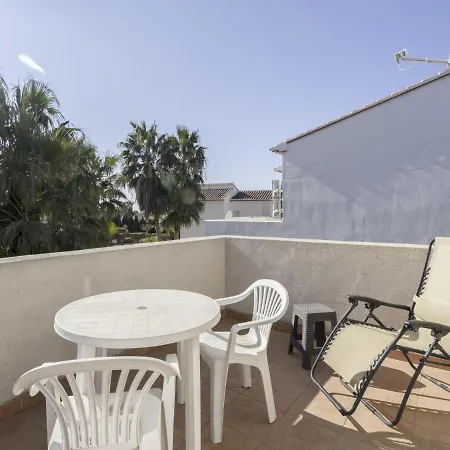 Fabulous In With Swimming Pool Vakantiehuis