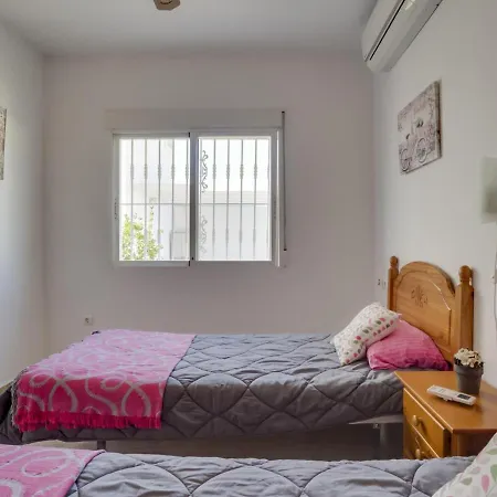Fabulous In With Swimming Pool Vakantiehuis Calpe