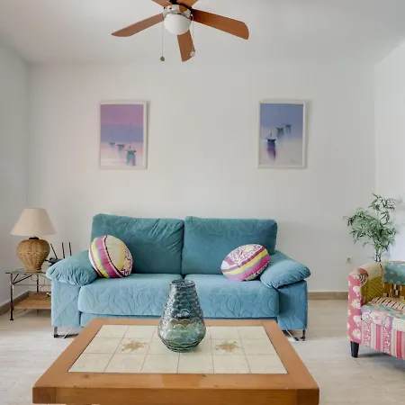 Vakantiehuis Fabulous In With Swimming Pool Calpe